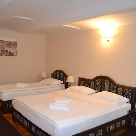 Pensión Annapolis 3*